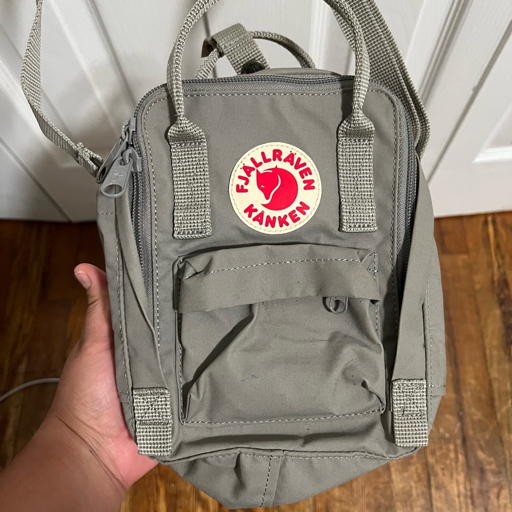 FJALLRAVEN KANKEN MINI IN GREY